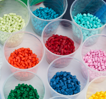 Plastic beads in cups